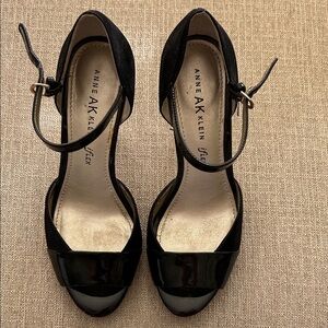 Anne Klein Black Patent peep toe Heels
